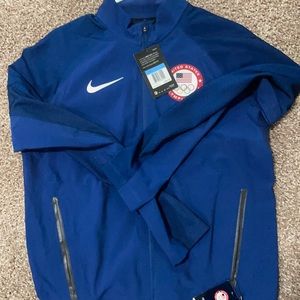 Women’s Lightweight Jacket - Medium - NIKE